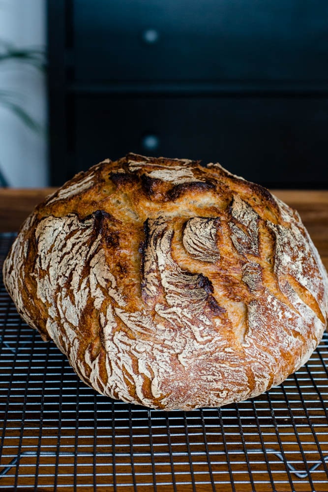 Einfaches Landbrot über Nacht